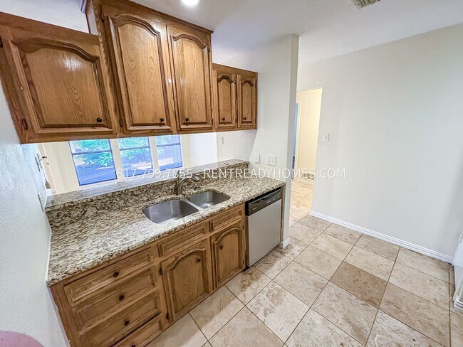 Foto del edificio - 3310 Wells Dr