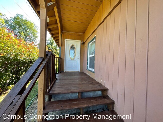 Building Photo - 4 br, 1 bath House - 930 W 24th