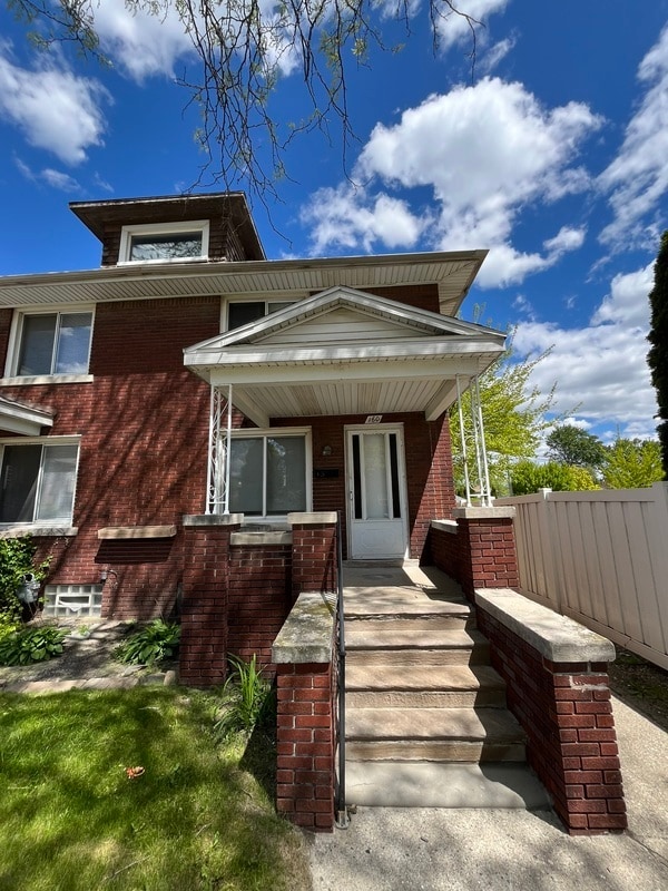 Building Photo - 160 Labadie St