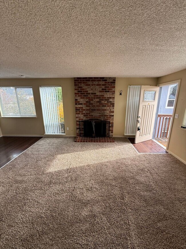 Building Photo - JHOP01