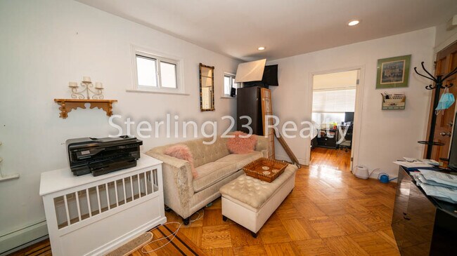 Building Photo - 4203 21st Ave