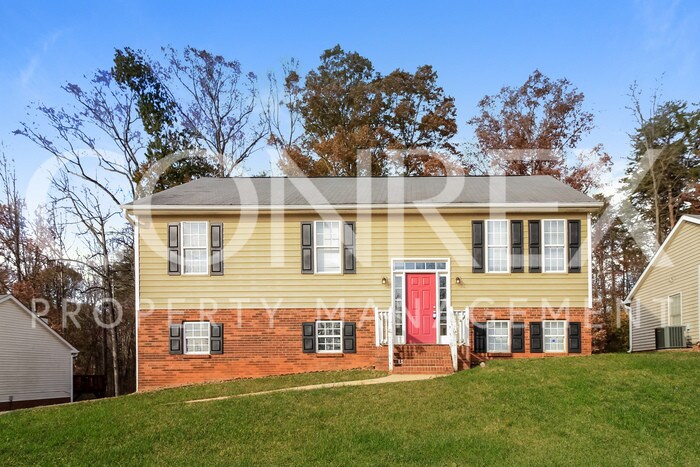 Primary Photo - Split Level Home!
