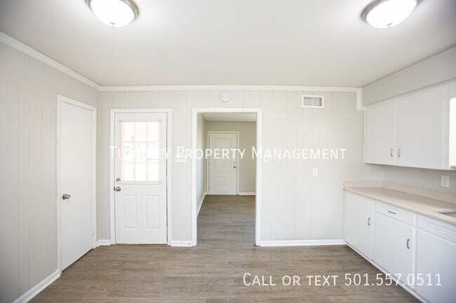 Foto del edificio - Move-in Special: 1/2 off First Month Rent!!!