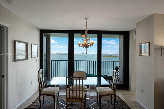 Foto del edificio - 801 N Venetian Dr