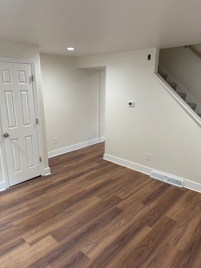 Building Photo - 420 Tintsman Ave