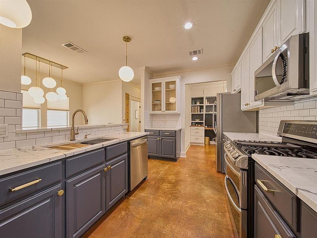 Foto principal - 4113 Camacho St