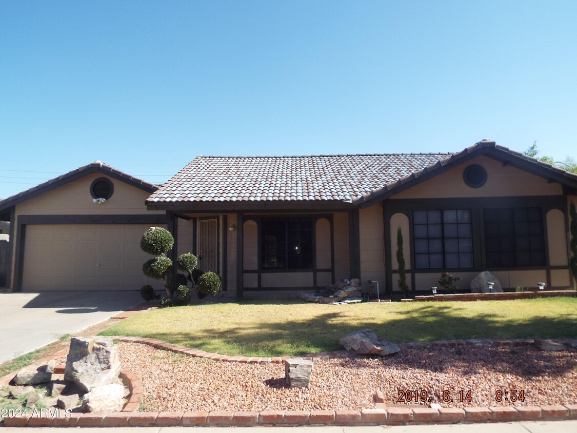 Foto principal - 5648 W Villa Theresa Dr