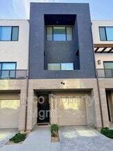 Building Photo - 2052 Vela Ln