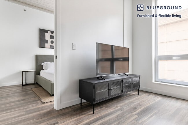 Building Photo - 61 W Erie St