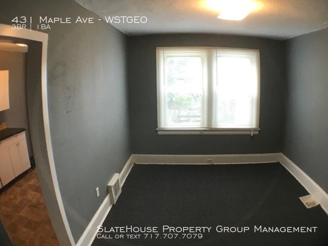 Building Photo - 3 Bedroom with Bonus Room! (Sec 8 Welcome)