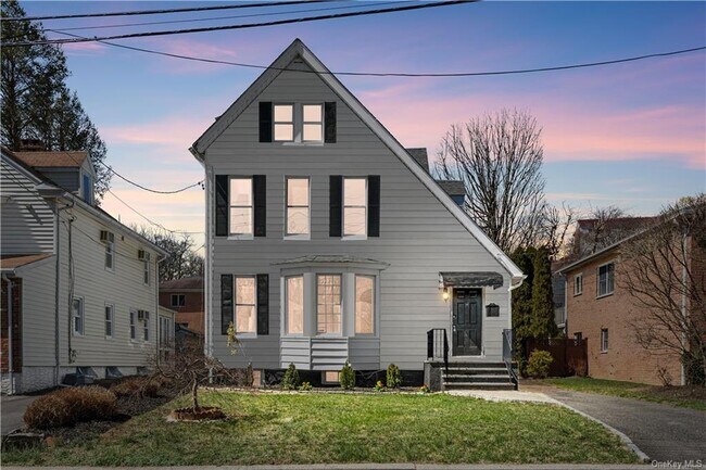 Building Photo - 35 Agnola St