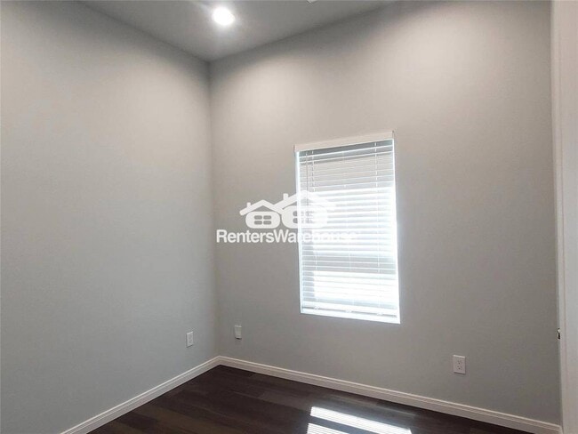 Building Photo - 4932 Dalhart Dr