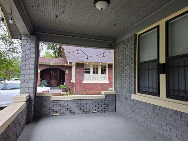 Foto del edificio - 637 N Willett St