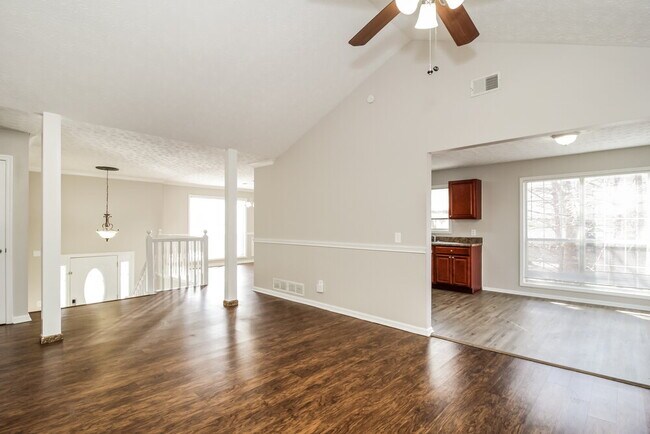 Building Photo - 2526 Riverwood Spg
