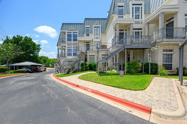 Foto del edificio - 2918 Ranch to Market Rd 620