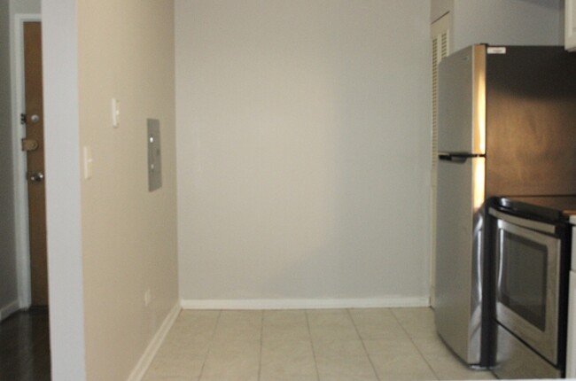 Foto del edificio - 6619 N Sheridan Rd