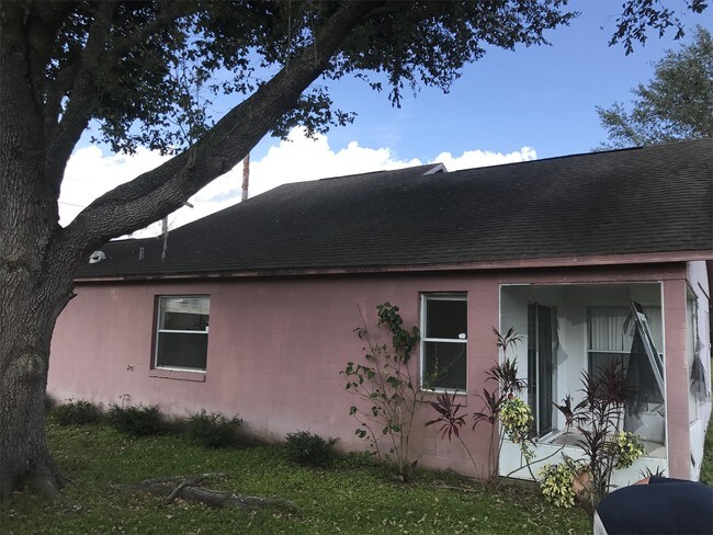 Building Photo - 208 Tiffany Ct