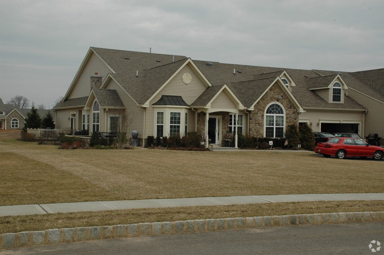 Foto del edificio - 194 Willow Dr