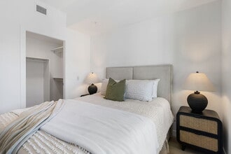 Building Photo - Thera
