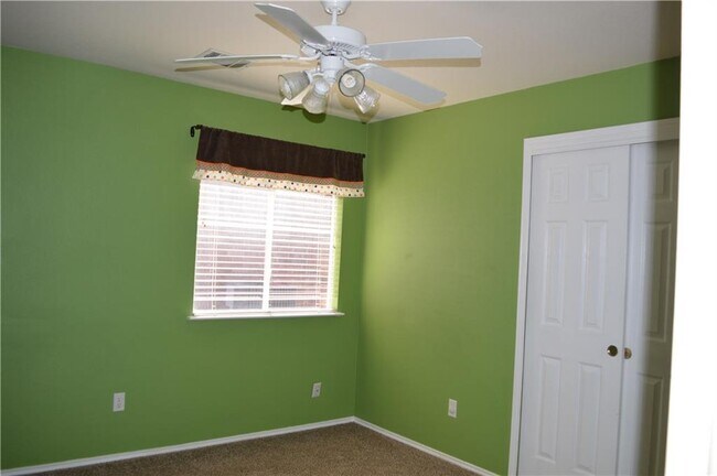 Foto del edificio - 17405 Bottle Springs Ln