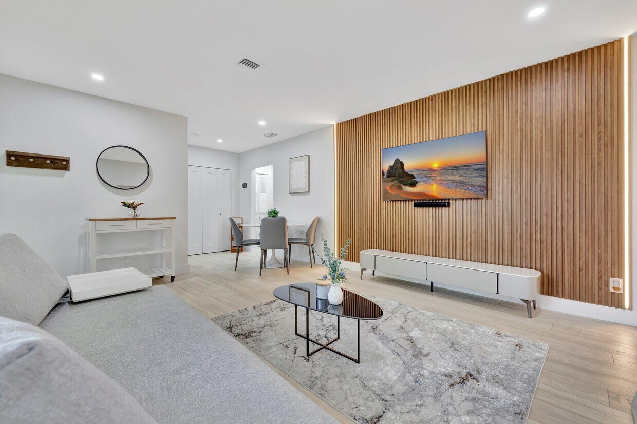 Foto principal - 934 NW 4th Ave