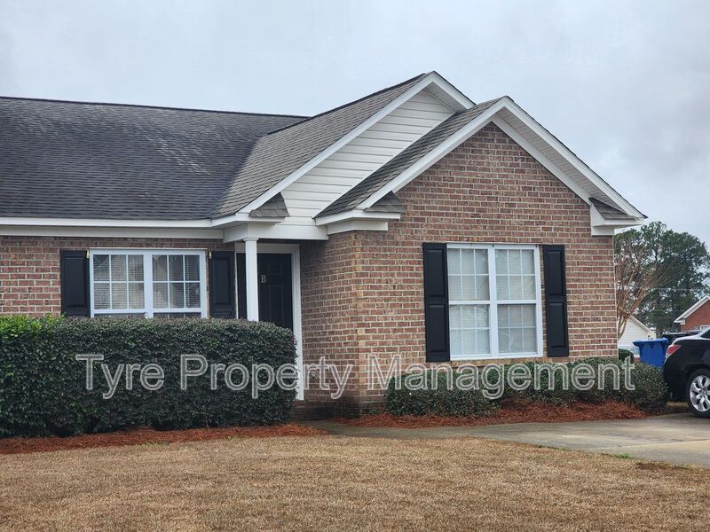 2943 Kinsey Loop Unit B, Winterville, NC 28590 Condo for Rent in Winterville, NC