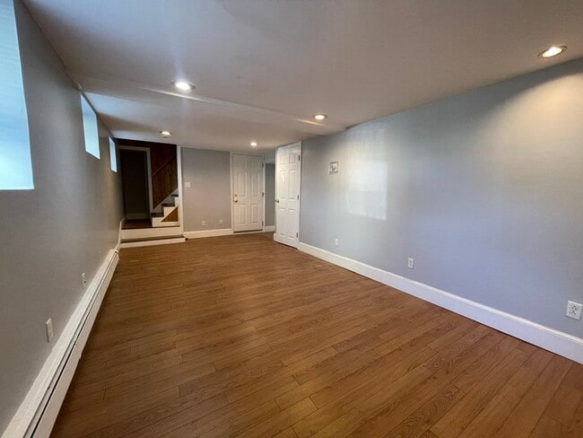 Building Photo - 31 Wheatland St