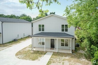 Building Photo - 208 S Leslie St