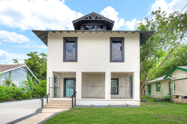 Foto del edificio - 438 Pruitt Ave