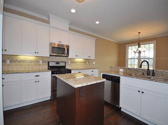 Building Photo - 5435 Everlook Cir