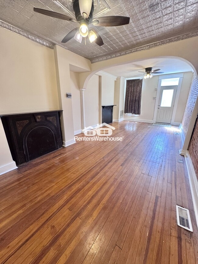 Building Photo - 1802 Gough St