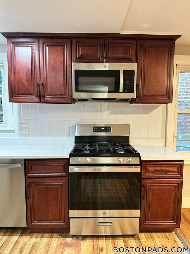 Foto del edificio - 23 Kirkwood Rd