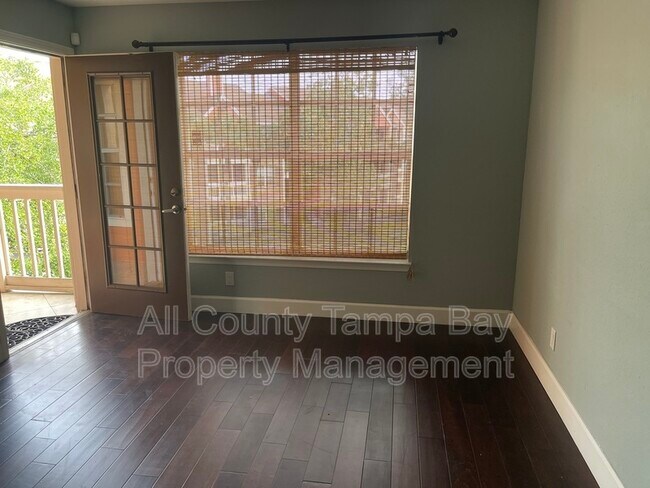 Foto del edificio - 10200 N Gandy Blvd