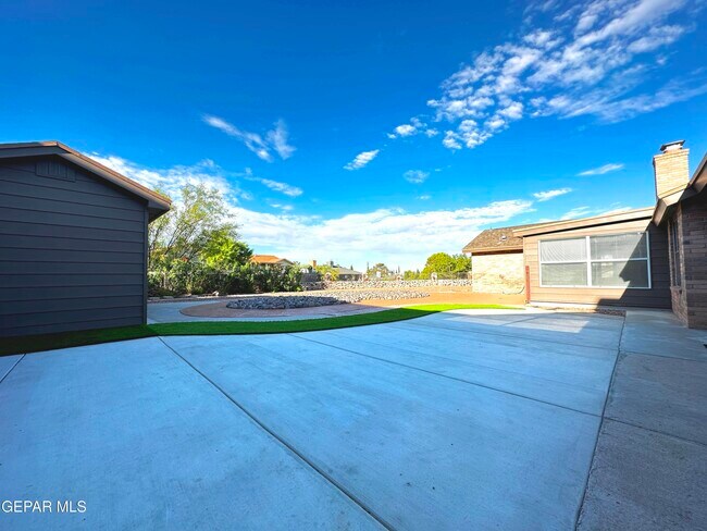 Foto del edificio - 408 Sharondale Dr