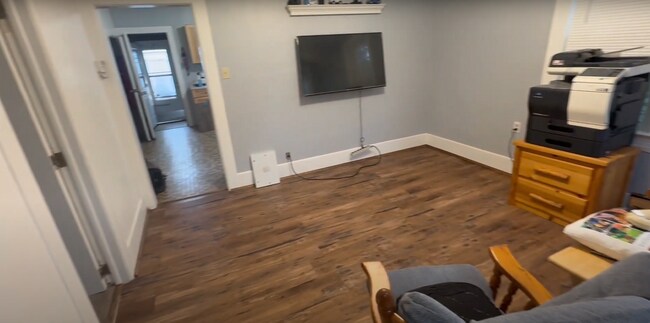 Foto del edificio - 519 W Maple St