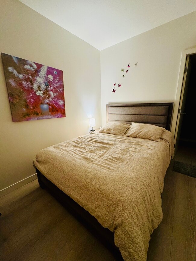 Photo du bâtiment - 118 Waterfront Crt SW