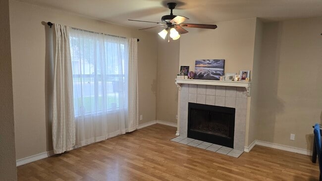 Building Photo - 9514 Celine Dr