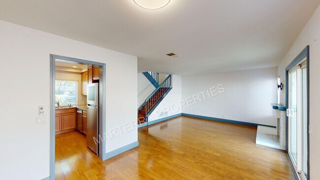 Foto del edificio - 2-bedroom Townhome in Irvine!