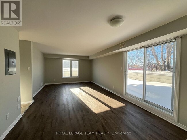 Building Photo - 201 Rochester St