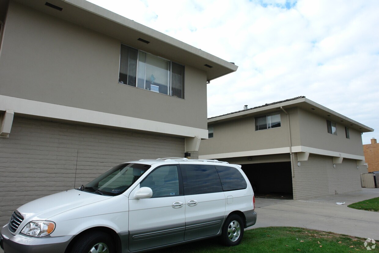 Foto del edificio - 761 Archer St