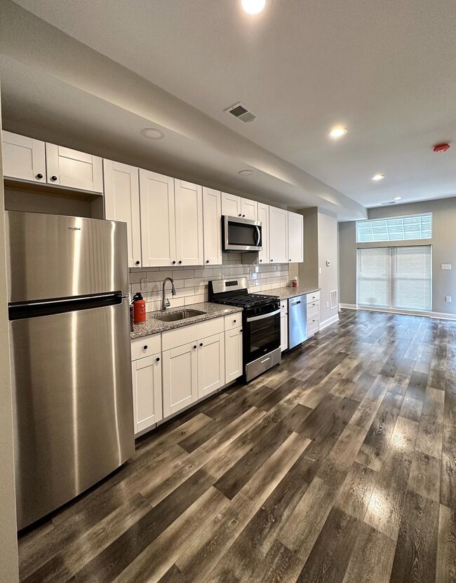 Foto del edificio - EAST BALTIMORE RENOVATED TOWNHOME CLOSE TO...