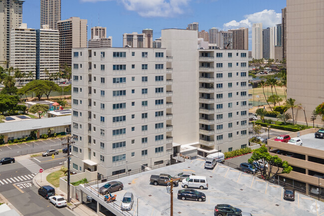 Building Photo - Ala Wai Cove