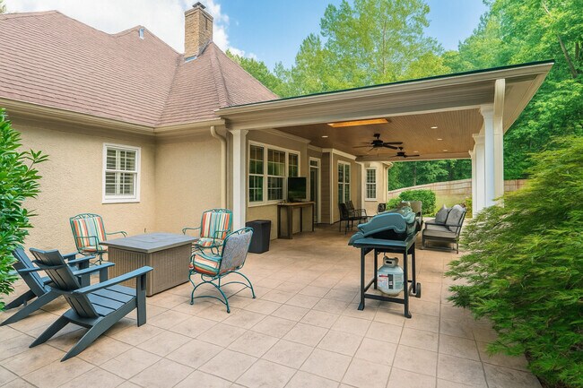 Foto del edificio - 3115 High Ridge Rd