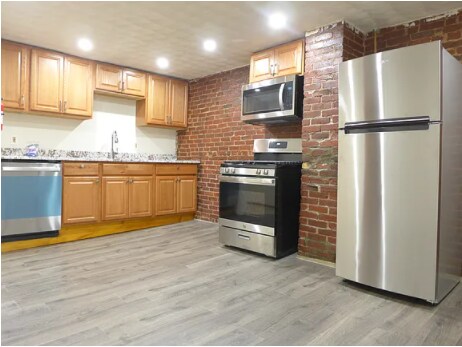 Building Photo - 95 Bragdon St