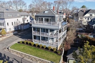 Building Photo - 98 Rockland St
