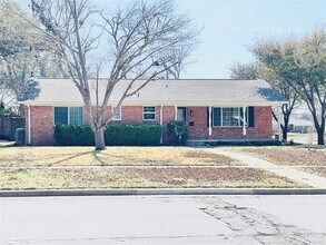 Building Photo - 534 E Spring Valley Rd