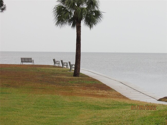 Building Photo - 612 Windrush Bay Dr