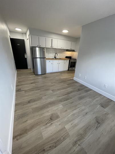 Building Photo - 1030 Lillian Ave