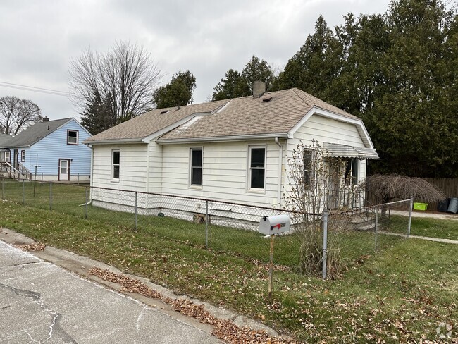 Building Photo - 2519 Bancroft St