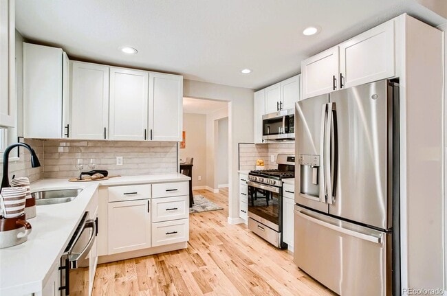 Foto del edificio - 30150 Stagecoach Blvd